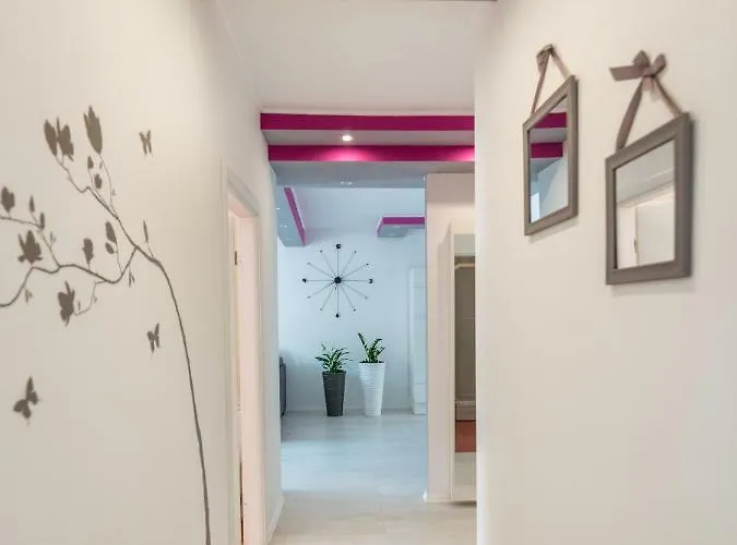 Lucia * Σίμπενικ