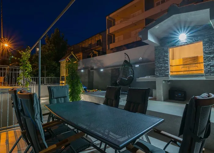 Lucia * Σίμπενικ